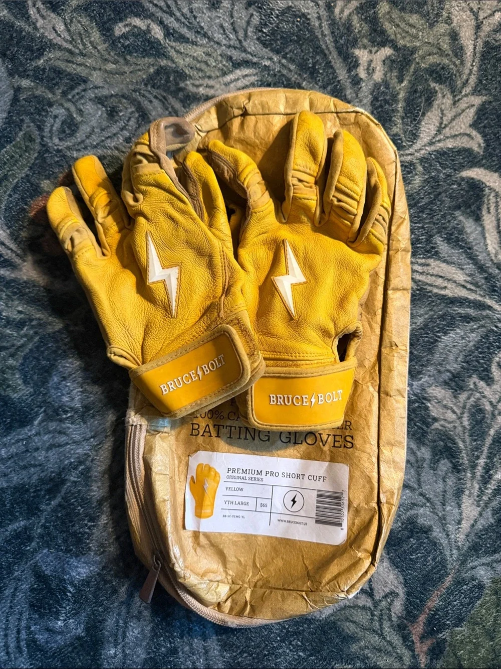 Bruce/Bolt Kids Yellow Batting Gloves - Short Cuff